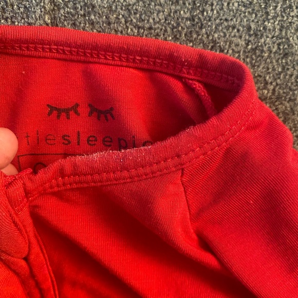 holiday red zippy - Picture 3 of 3